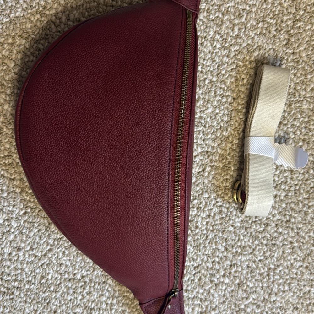 Andar Maroon Leather Crossbody with Cream Strap